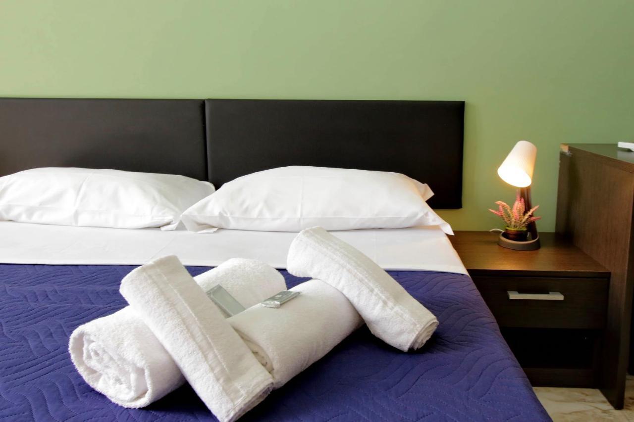 Lucky Stars Rooms Рим Экстерьер фото
